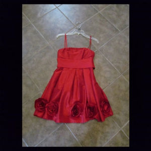 FOREVER 21 Red formal dress w/ flowers, size Small